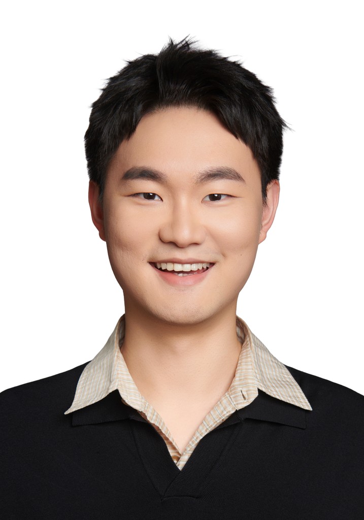 Portrait of Hankun Wang